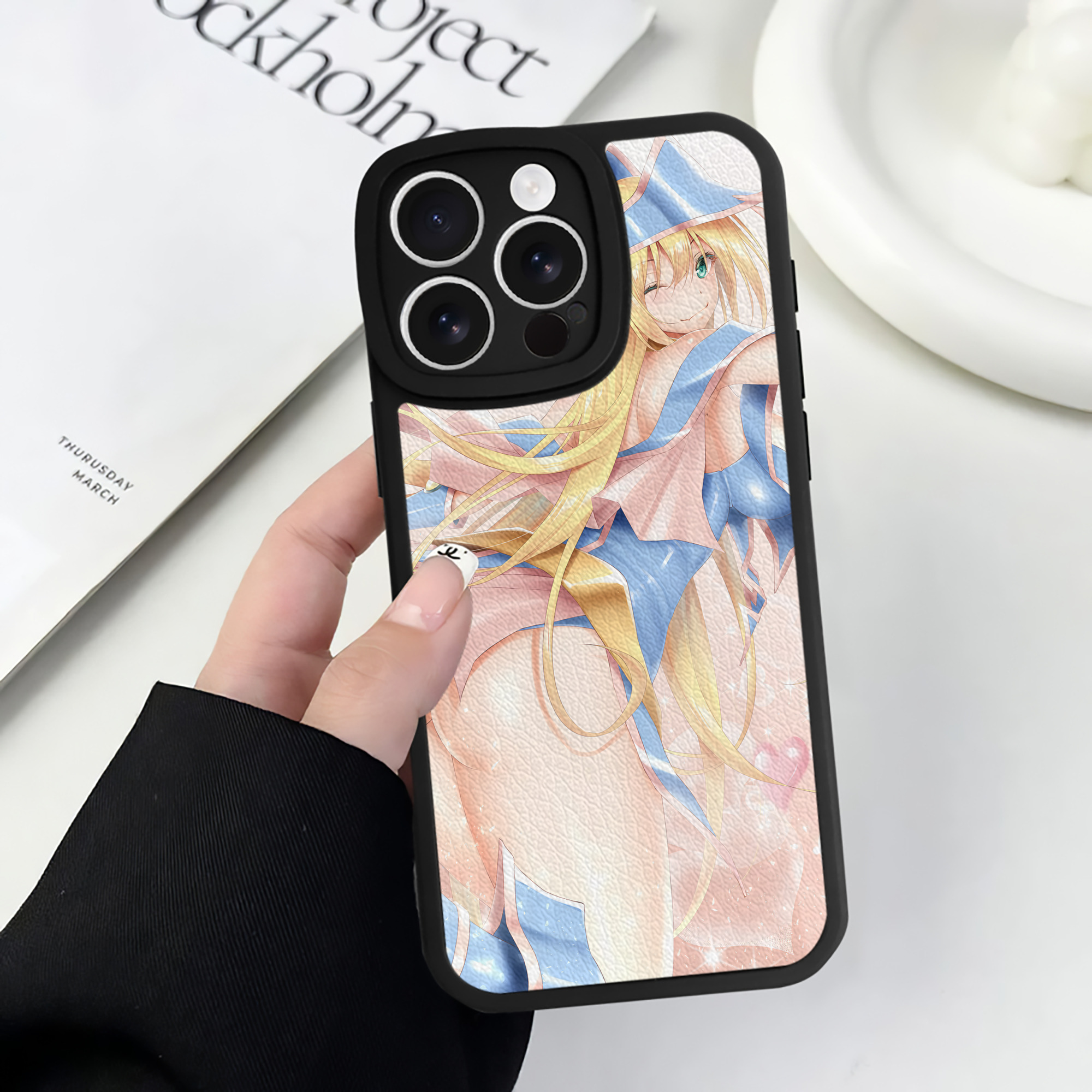 （画像用） 遊☆戯☆王 Yu-Gi-Oh! 【iPhone 16シリーズ対応】シリコンスマホケース（レザー調） 材質：シリコン